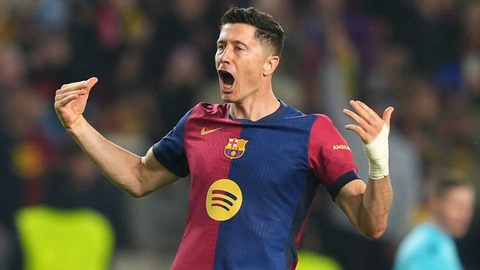 Lewandowski vừa tái xuất đã ghi bàn cứu Barca